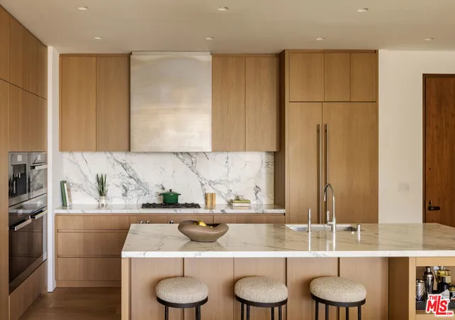 Photo 2 of Condo for sale at 8899 Beverly Blvd #4G, West Hollywood, CA 90048 | MLS# 26993471 | Listing updated on 2026-10-04