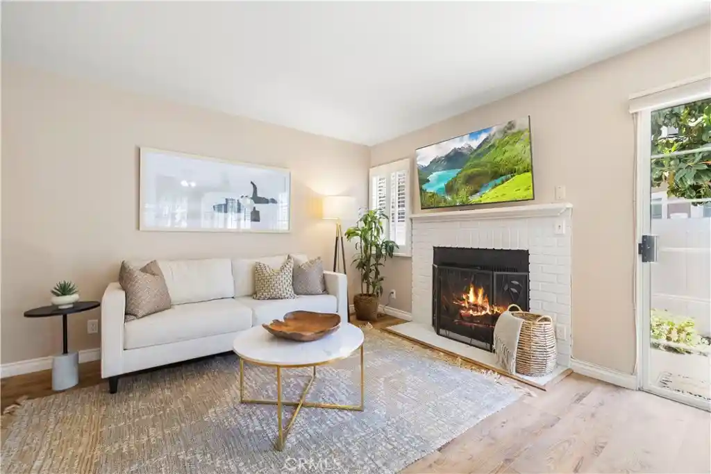 Townhouse for sale at 1866 Rory Ln #2, Simi Valley, CA 93063 | MLS# PF26208251