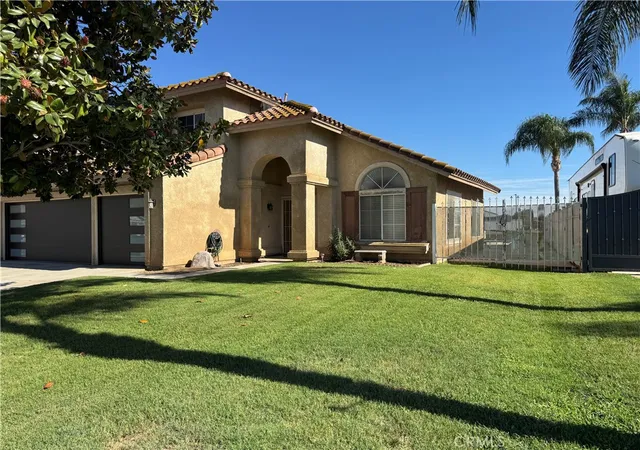 Photo 3 of Sale Pending at 4378 Riverbend Ln, Jurupa Valley, CA 92509 | MLS# PW26206776 | Listing updated on 2026-10-08