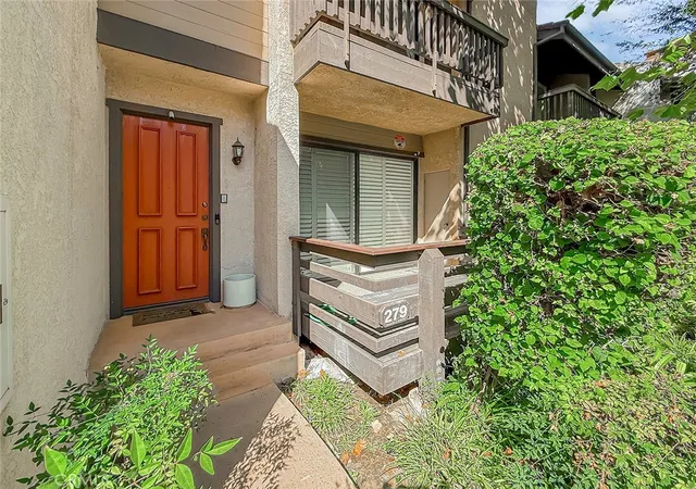 Photo 2 of Townhouse for sale at 21900 Marylee #279, Woodland Hills, CA 91367 | MLS# SR26209959 | Listing updated on 2026-10-04