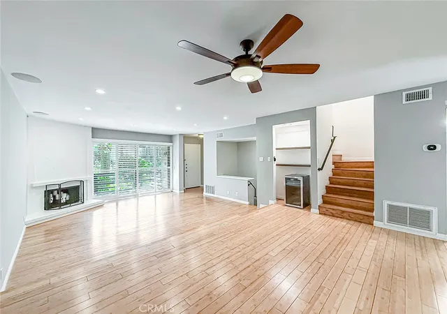 Photo 3 of Townhouse for sale at 21900 Marylee #279, Woodland Hills, CA 91367 | MLS# SR26209959 | Listing updated on 2026-10-04
