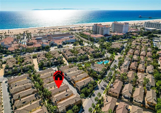 Listing Photo 1 - Condo for sale in building located at 21306 Balerma, Huntington Beach, CA 92648