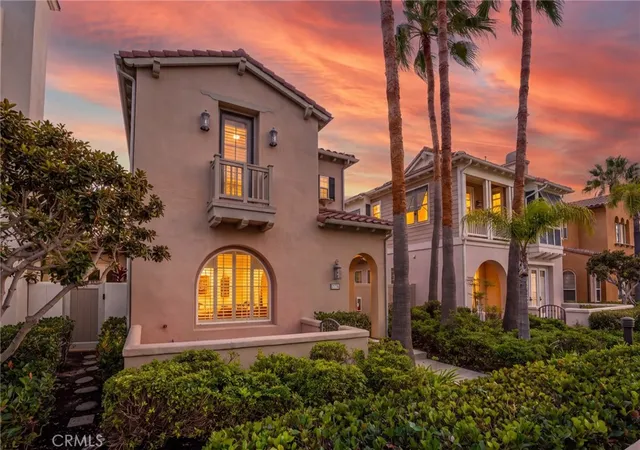 Listing Photo 4 - Condo for sale in building located at 21306 Balerma, Huntington Beach, CA 92648