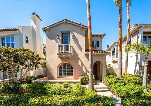 Listing Photo 5 - Condo for sale in building located at 21306 Balerma, Huntington Beach, CA 92648