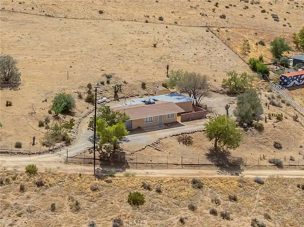 Photo 1 of Single family home for sale at 9838 Buena Vista St, Apple Valley, CA 92308 | MLS# HD26209205 | Listing updated on 2026-10-24