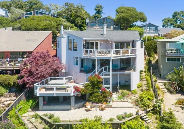 Photo 1 of Single family home for sale at 442 Vista Del Mar Dr, Aptos, CA 95003 | MLS# ML82062808 | Listing updated on 2026-10-05