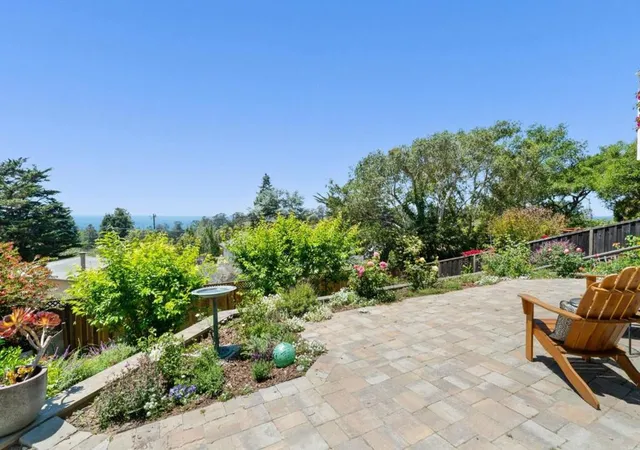 Photo 2 of Single family home for sale at 442 Vista Del Mar Dr, Aptos, CA 95003 | MLS# ML82062808 | Listing updated on 2026-10-05