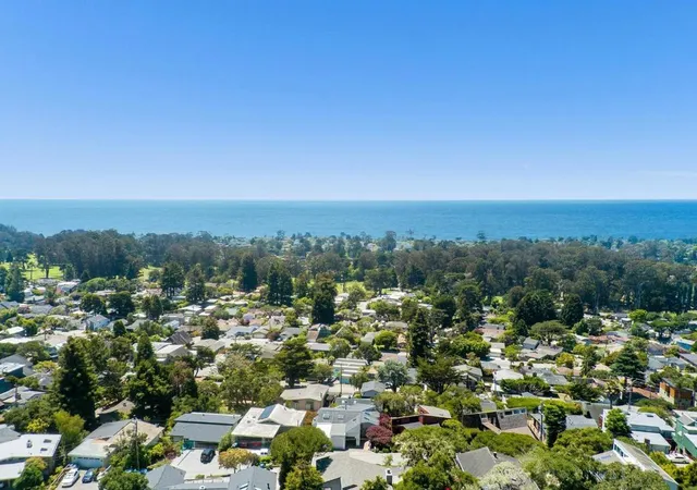 Photo 3 of Single family home for sale at 442 Vista Del Mar Dr, Aptos, CA 95003 | MLS# ML82062808 | Listing updated on 2026-10-05