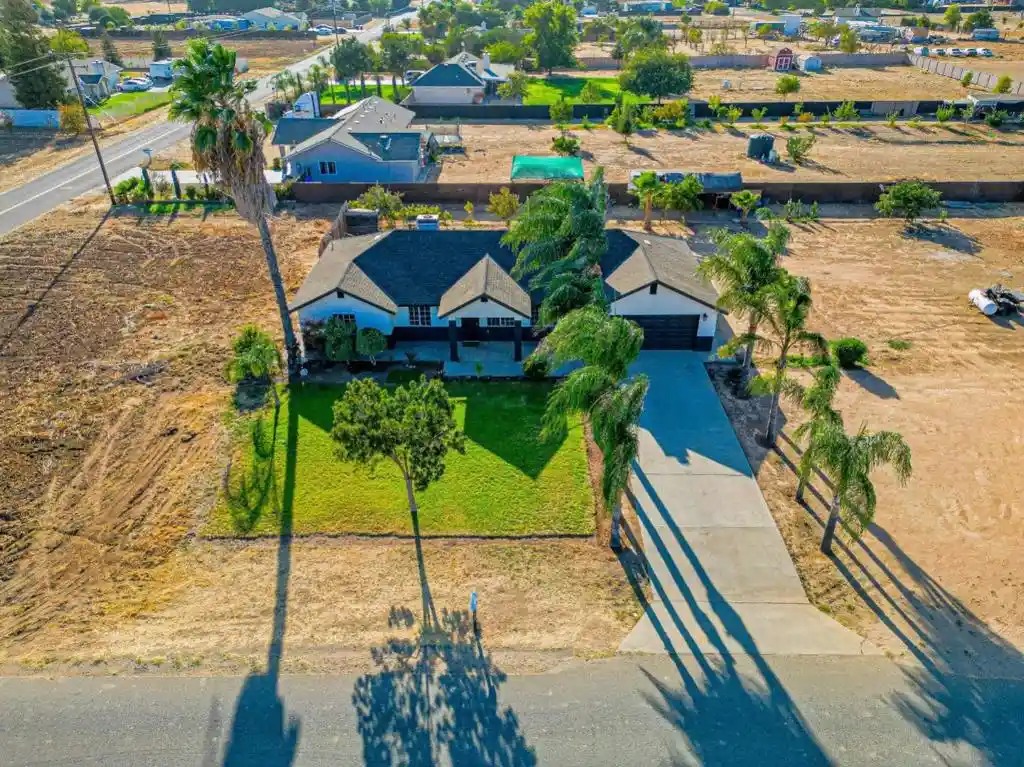 Photo 1 of Sale Pending at 17864 Road 25, Madera, CA 93638 | MLS# ML82062814 | Listing updated on 2026-10-30