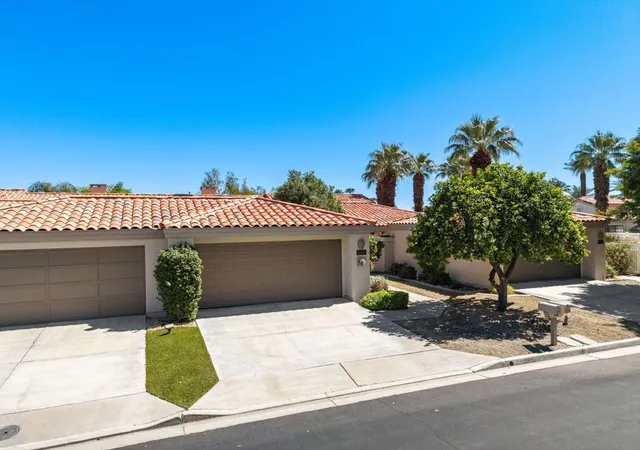 Photo 2 of Condo for sale at 54964 Riviera, La Quinta, CA 92253 | MLS# 219153324DA | Listing updated on 2026-09-30