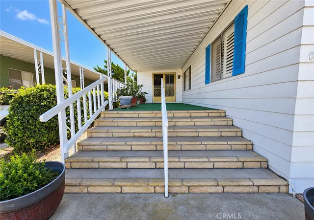 Photo 3 of Manufactured home for sale at 6741 Lincoln Ave #146, Buena Park, CA 90620 | MLS# DW26210760 | Listing updated on 2026-10-11