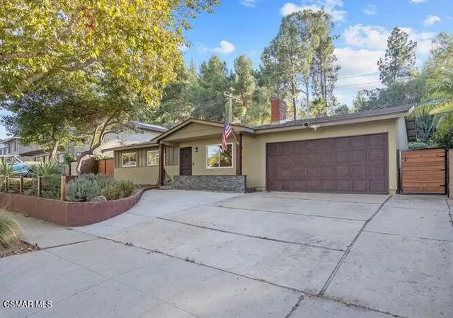 Photo 3 of Single family home for sale at 807 Talbert Ave, Simi Valley, CA 93065 | MLS# 226004608 | Listing updated on 2026-10-06