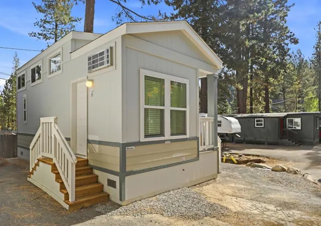 Photo 3 of Manufactured home for sale at 10715 Highway 89 #50, Truckee, CA 96160 | MLS# ML82062818 | Listing updated on 2026-09-27