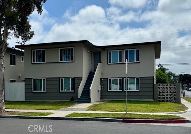 Multi family home for sale at 2902 Peppertree Ln, Costa Mesa, CA 92626 | MLS# OC26209314