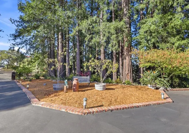Photo 3 of Single family home for sale at 365 La Cima St, Soquel, CA 95073 | MLS# ML82059218 | Listing updated on 2026-10-12