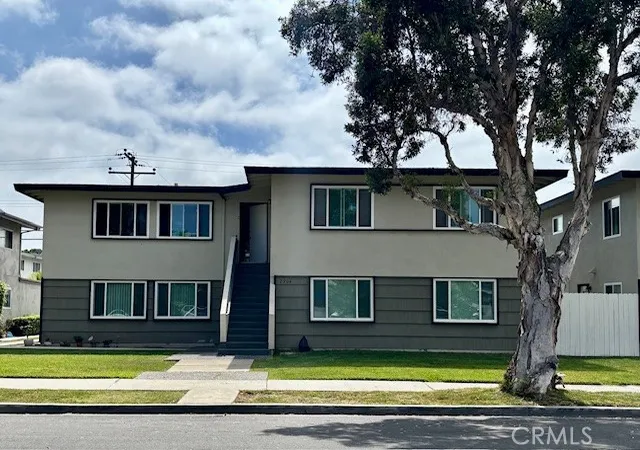 Multi family home for sale at 2904 Peppertree Ln, Costa Mesa, CA 92626 | MLS# OC26209367