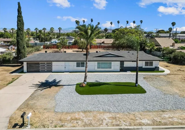 Photo 2 of Single family home for sale at 1025 Richards, Perris, CA 92571 | MLS# OC26210776 | Listing updated on 2026-10-12