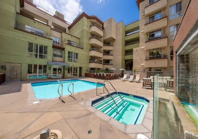 Listing Photo 1 - Condo for sale in building located at 1501 Front St, San Diego, CA 92101 - Unit #613