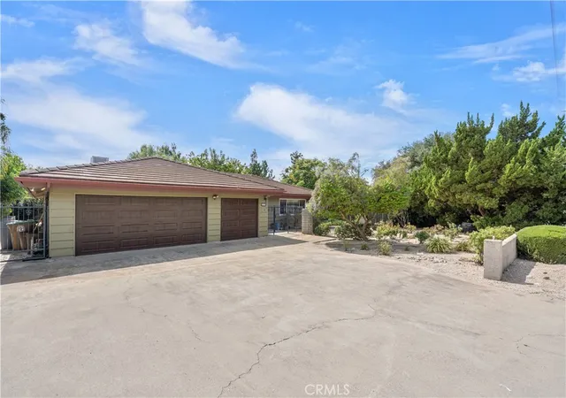 Photo 2 of Single family home for sale at 1002 Pomello, Claremont, CA 91711 | MLS# GD26210687 | Listing updated on 2026-10-11
