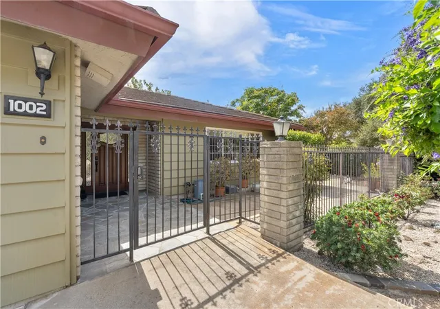 Photo 3 of Single family home for sale at 1002 Pomello, Claremont, CA 91711 | MLS# GD26210687 | Listing updated on 2026-10-11