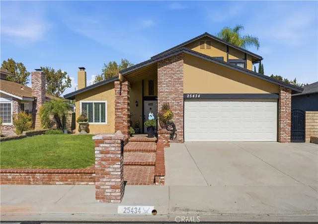 Photo 1 of Single family home for sale at 25434 Via Pacifica, Valencia, CA 91355 | MLS# SR26210403 | Listing updated on 2026-10-10
