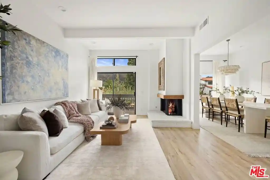 Condo for sale at 1618 Michael Ln, Pacific Palisades, CA 90272 | MLS# 26993781