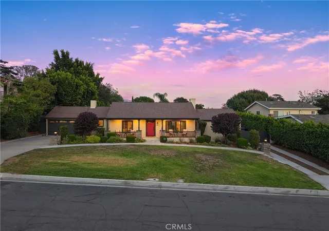 Photo 2 of Single family home for sale at 302 Highland Pl, Monrovia, CA 91016 | MLS# AR26209680 | Listing updated on 2026-10-06