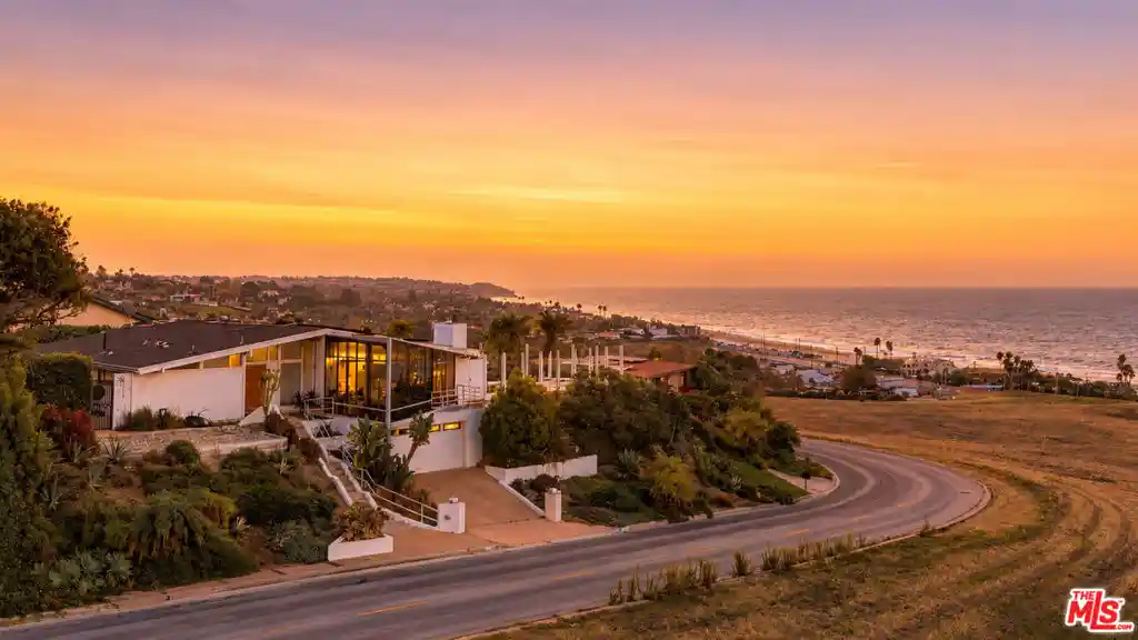 Photo 1 of Single family home for sale at 6246 Trancas Cyn Rd, Malibu, CA 90265 | MLS# 26988731 | Listing updated on 2026-10-21