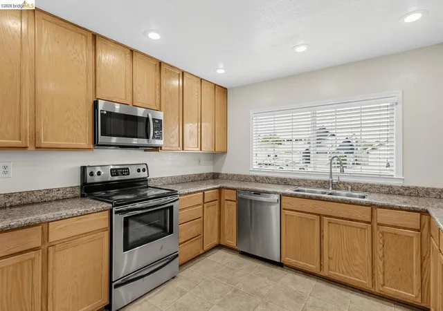 Photo 2 of Single family home for sale at 6588 Jade Ct, Rohnert Park, CA 94928 | MLS# 41149616 | Listing updated on 2026-10-05