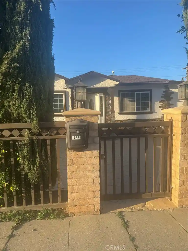 Photo 1 of Sale Pending at 17535 Burbank, Encino, CA 91316 | MLS# GD26211059 | Listing updated on 2026-10-20