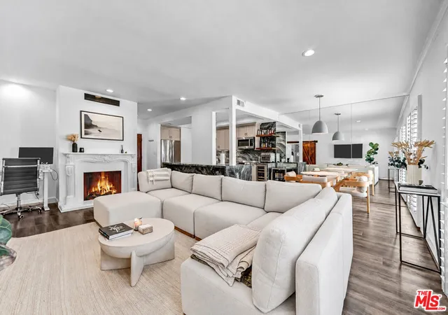 Condo for sale at 1221 N Kings Rd #101, West Hollywood, CA 90069 | MLS# 26876887 | Listing updated on 2026-10-06