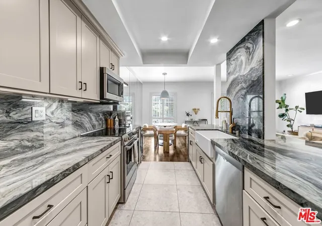 Photo 4 of Condo for sale at 1221 N Kings Rd #101, West Hollywood, CA 90069 | MLS# 26876887 | Listing updated on 2026-10-06