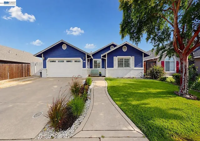 Photo 1 of Single family home for sale at 771 Twin Hills Dr, Galt, CA 95632 | MLS# 41149619 | Listing updated on 2026-10-07