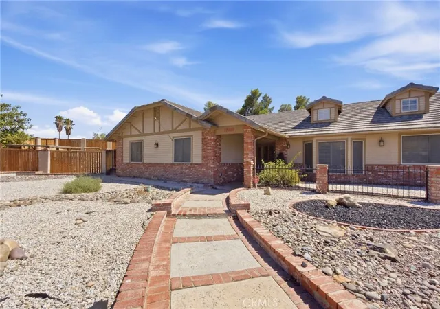 Photo 3 of Single family home for sale at 19989 Cronese, Apple Valley, CA 92308 | MLS# CV26211039 | Listing updated on 2026-10-11