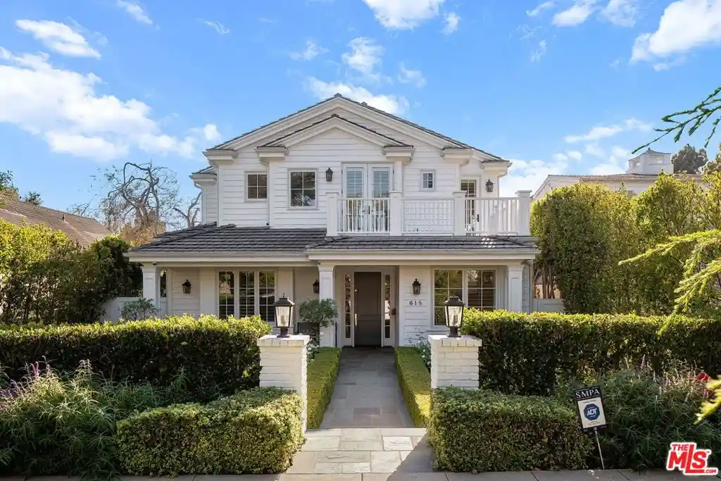 Photo 1 of Mansion for sale at 618 15th Street, Santa Monica, CA 90402 | MLS# 26992781 | Listing updated on 2026-10-16