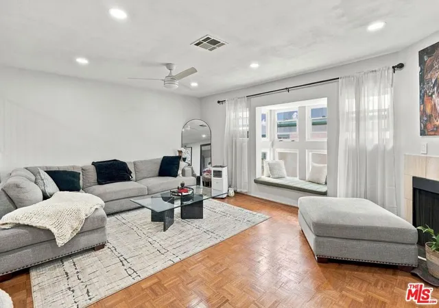 Townhouse for sale at 532 W Venice Way #4, Inglewood, CA 90302 | MLS# 26993211