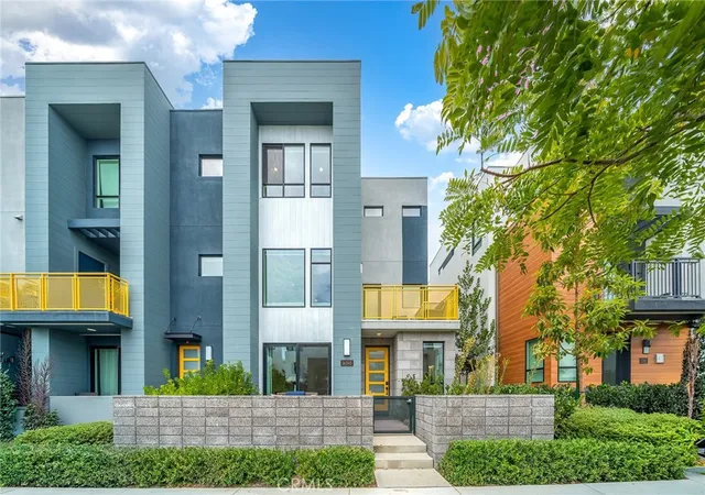 Photo 2 of Condo for sale at 16345 Veterans, Tustin, CA 92782 | MLS# OC26211106 | Listing updated on 2026-10-04