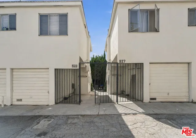Photo 2 of Multi family home for sale at 927 3rd Street, Santa Monica, CA 90403 | MLS# 26992555 | Listing updated on 2026-10-03