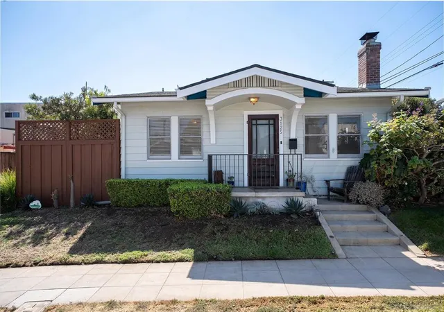 Photo 2 of Sale Pending at 3125 Thorn St, San Diego, CA 92104 | MLS# 260023623SD | Listing updated on 2026-10-06