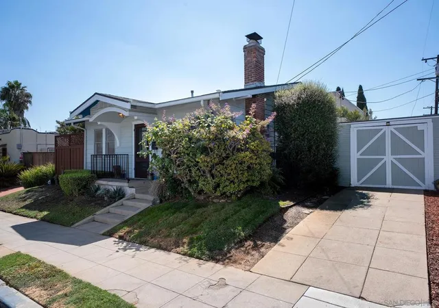 Photo 3 of Sale Pending at 3125 Thorn St, San Diego, CA 92104 | MLS# 260023623SD | Listing updated on 2026-10-06