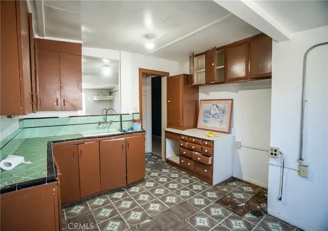 Photo 4 of House for sale at 1619 S St Andrews Pl, Los Angeles, CA 90019 | MLS# SB26211176 | Listing updated on 2026-10-07