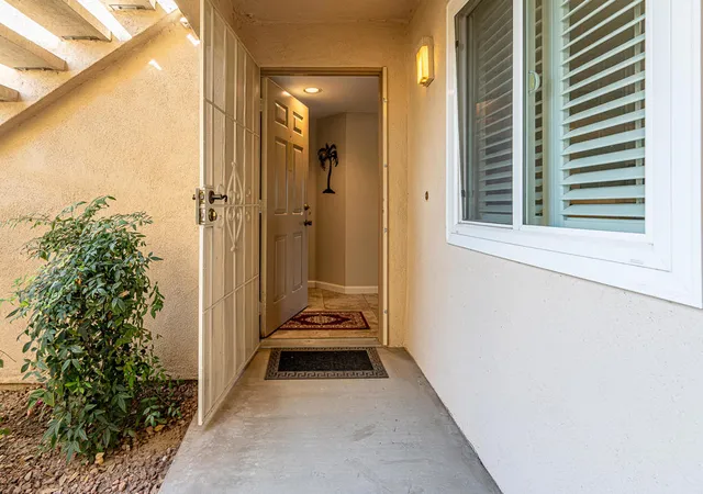 Listing Photo 5 - Condo for sale in building located at 78171 Crimson Ct, La Quinta, CA 92253