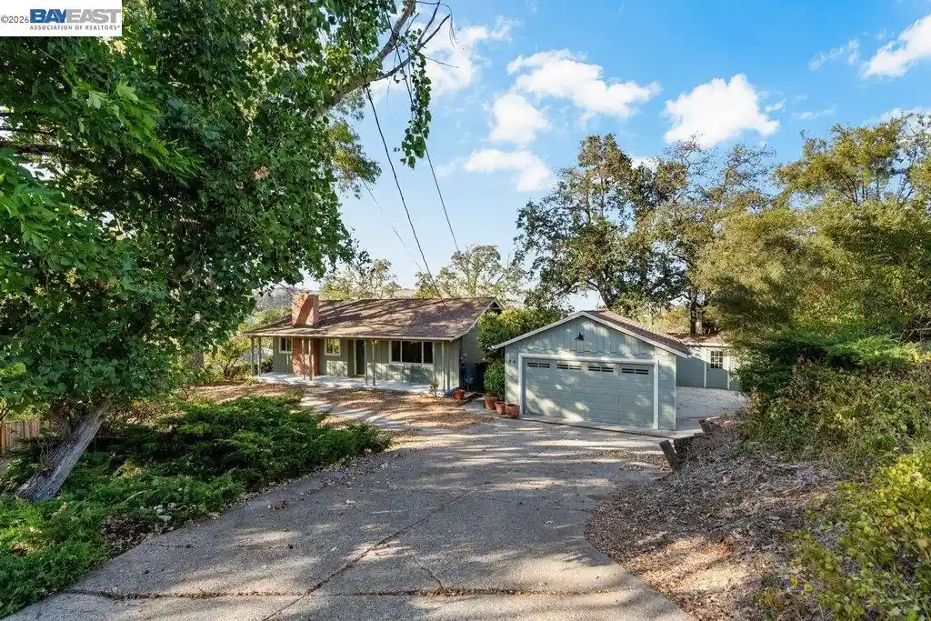 Single family home for sale at 84 Grandview Pl, Walnut Creek, CA 94595 | MLS# 41149627
