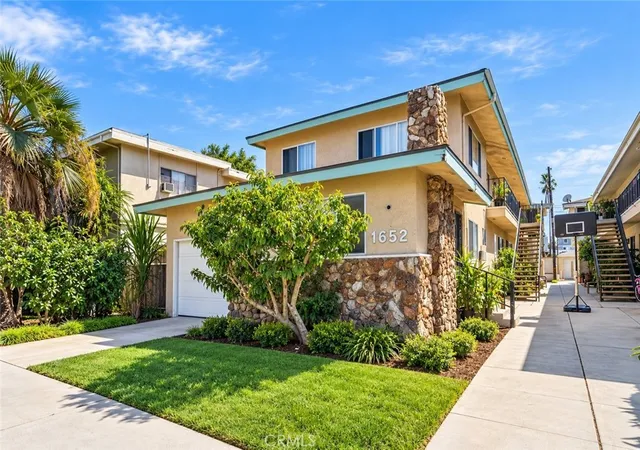 Multi family home for sale at 1652 W Lomita Blvd, Harbor City, CA 90710 | MLS# PW26210830