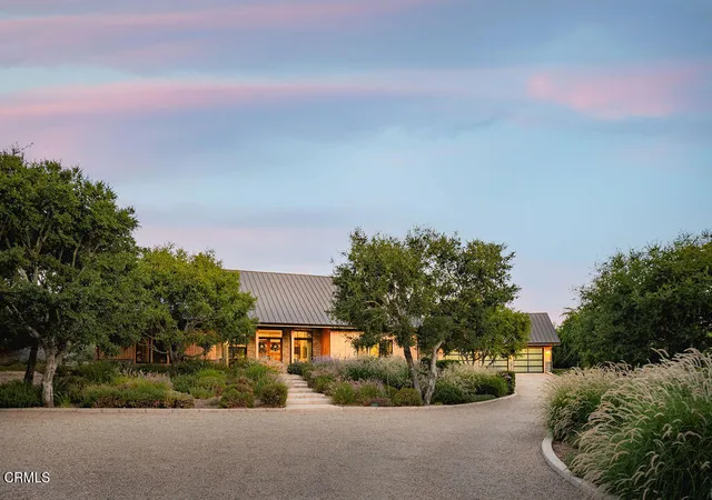 Photo 3 of Single family home for sale at 850 Sienna Way, Solvang, CA 93463 | MLS# V1-38967 | Listing updated on 2026-09-29