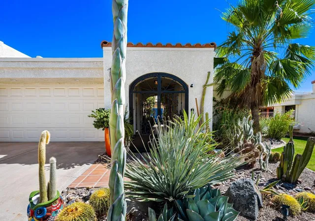 Photo 3 of Condo for sale at 49520 Avenida Vista Bonita, La Quinta, CA 92253 | MLS# 219153367DA | Listing updated on 2026-09-30