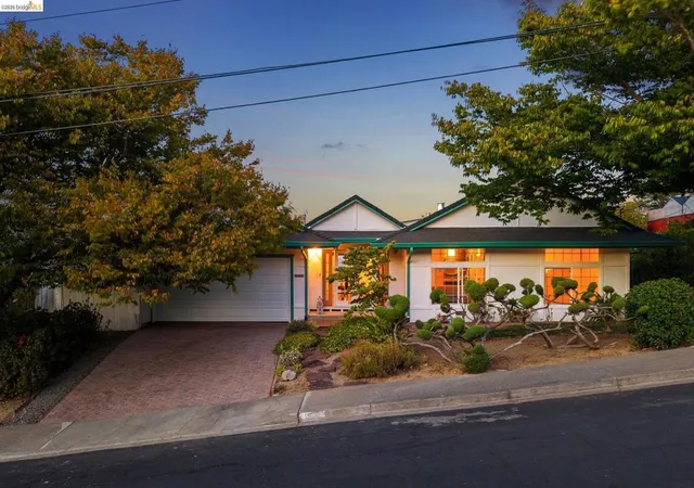 Single family home for sale at 1540 Encanto Pl, Walnut Creek, CA 94597 | MLS# 41149644