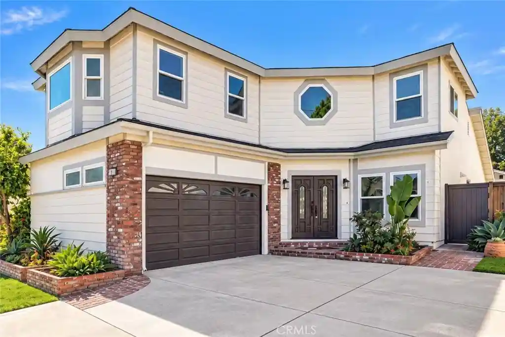 Photo 1 of Single family home for sale at 4 Carson, Irvine, CA 92620 | MLS# OC26211025 | Listing updated on 2026-10-27