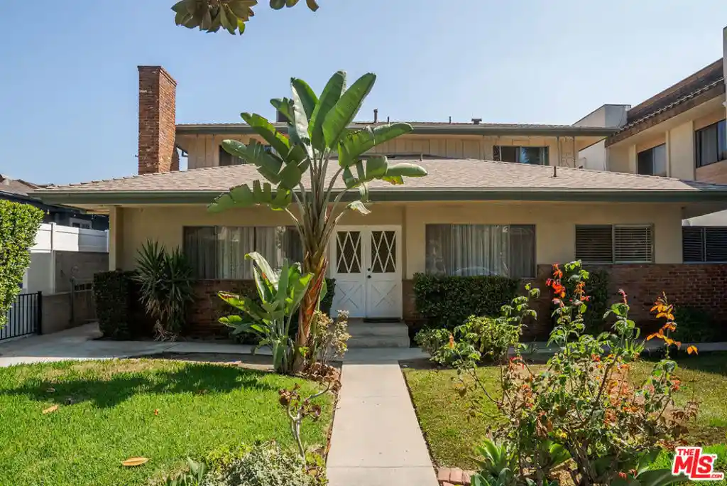 Multi family home for sale at 122 N Cedar St, Glendale, CA 91206 | MLS# 26993861