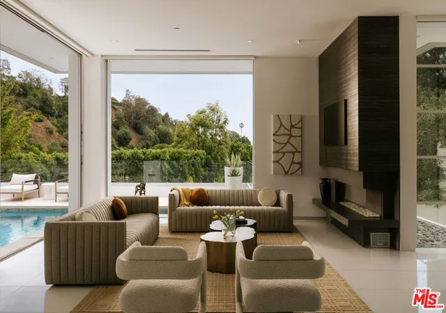 Photo 3 of Mansion for sale at 9311 Readcrest Dr, Beverly Hills, CA 90210 | MLS# 26994081 | Listing updated on 2026-10-06